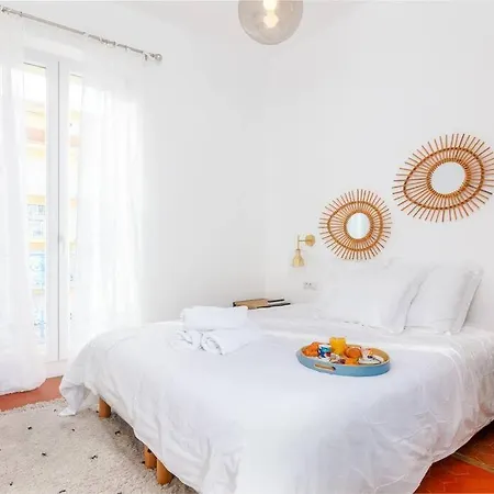 Apartment Luxury 3 Bd Aptment With Sea View