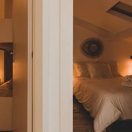 Luxury 3 Bd Aptment With Sea View Apartment *