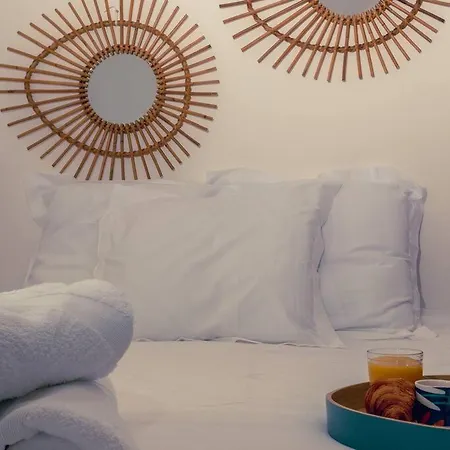 Luxury 3 Bd Aptment With Sea View Apartment *